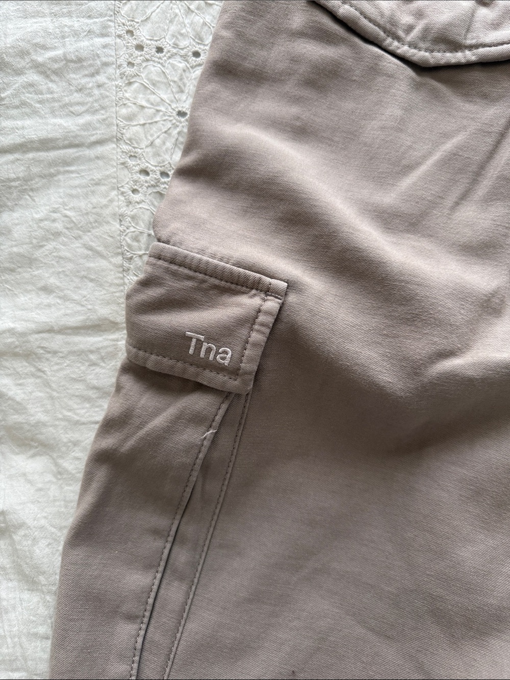 TNA Aritzia Supply Cargo Pants in Taupe Gray - Picture 5 of 5
